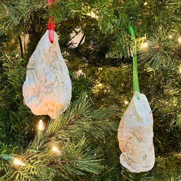 Gigantic Christmas topiary oyster shell ornament wine bottle decor - Picture 6 of 8